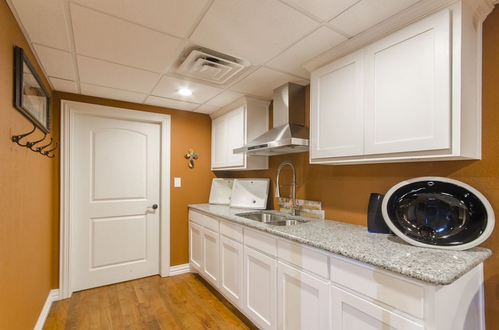 Custom Countertops and Cabinets